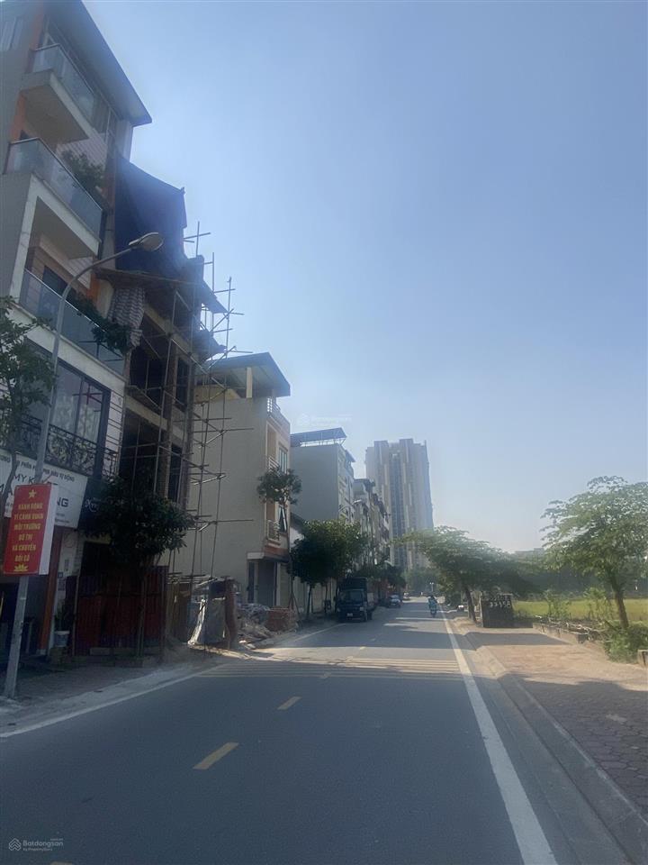 Bán 60m² đất tái định cư giang biên  việt hưng, gần trường học, công viên, hồ điều hòa