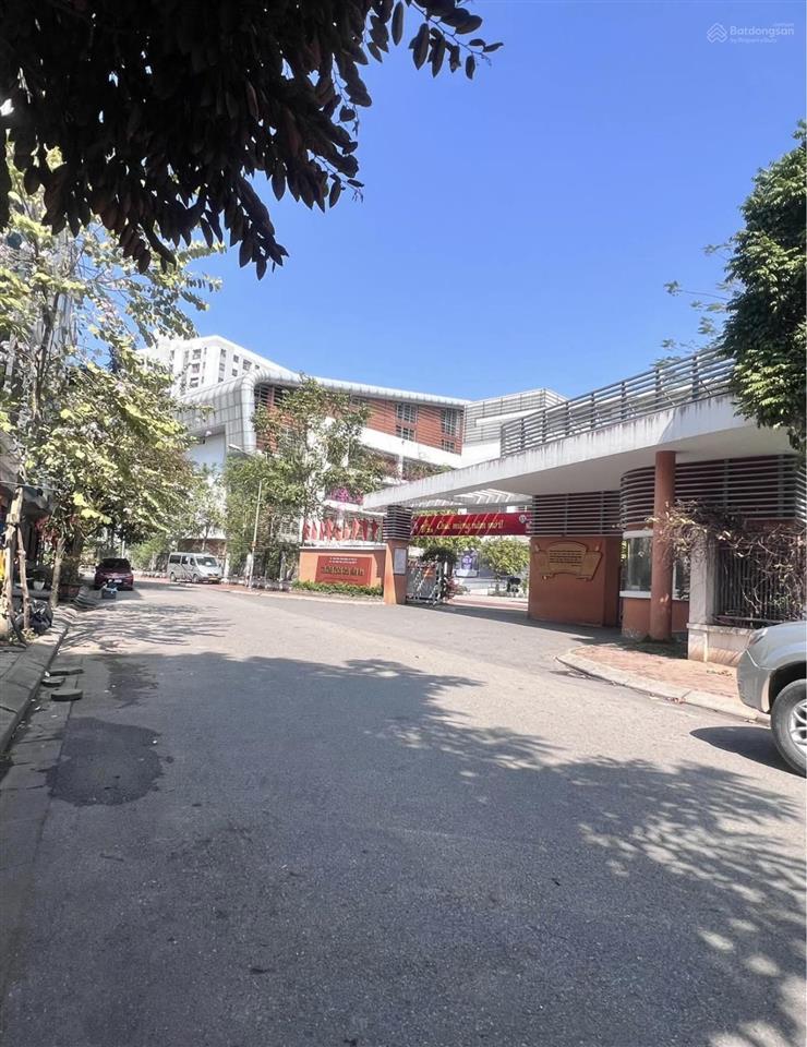 Cần bán gấp mảnh đất việt hưng dt 75m2, mt 5m, khu đấu giá, gần vinhomes, công viên long biên.