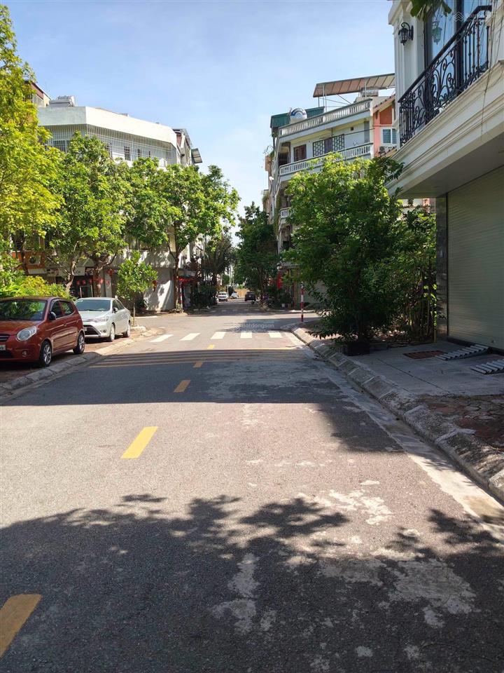 Hiếm việt hưng lô góc 6 tầng, 45m2, ba thoáng gần ô tô, trường chợ, gần công viên, hồ điều hòa