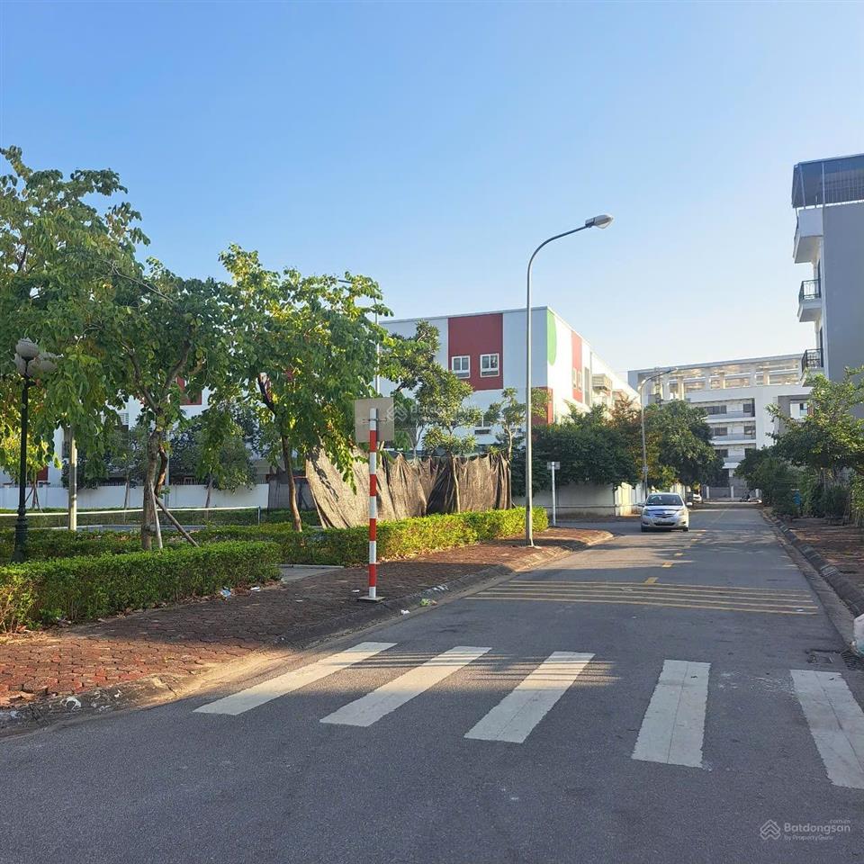 Đất đẹp siêu hiếm việt hưng dt 96m2, mt 6,2m gần công viên, khu phân lô tđc dân trí cao