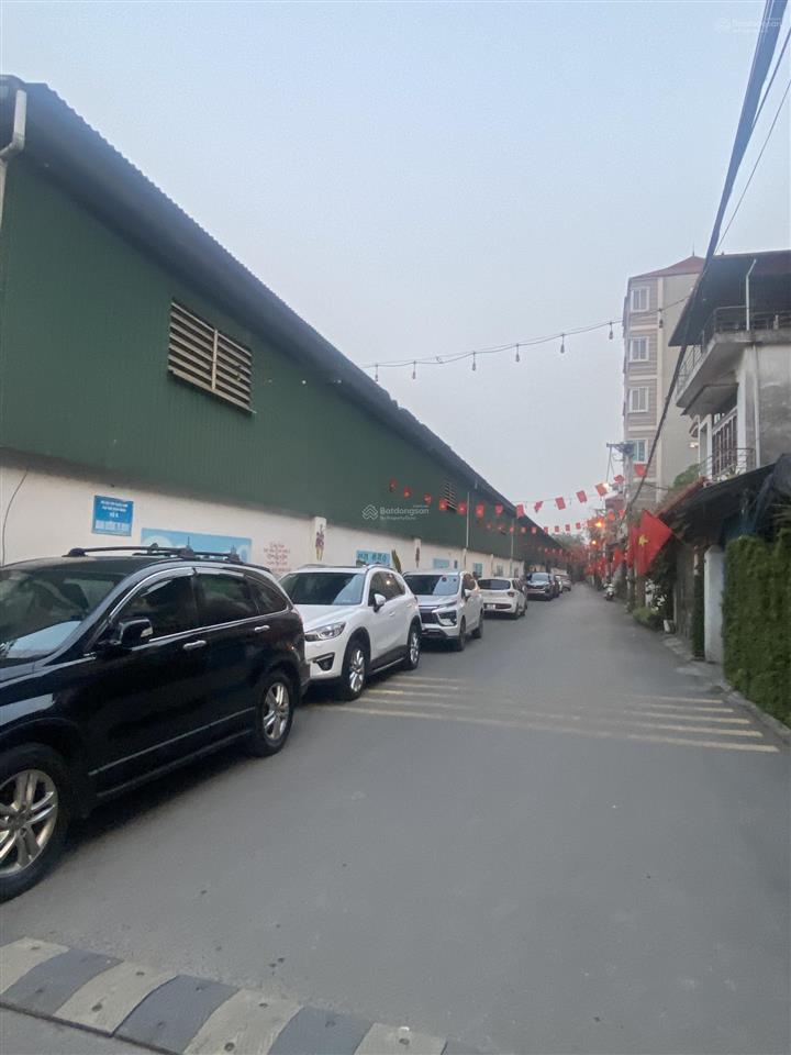 Chính chủ cần gửi bán gấp mảnh đất việt hưng dt 65m, mt 5m gần đường 25m,ô tô,trường,chợ, công viên