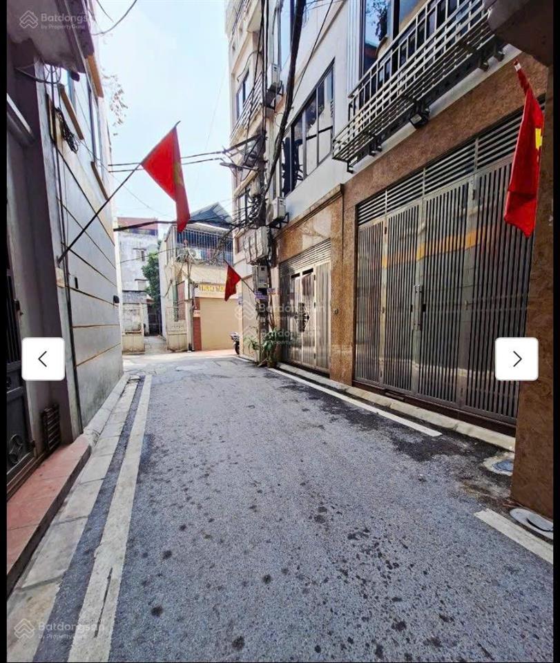 Chính chủ cần bán gấp nhà phúc lợi dt 80m2, 5 tầng, ô tô vào nhà, gần trường, chợ, vinhomes