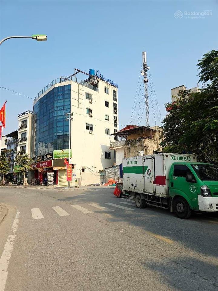Chính chủ cần bán gấp nhà phúc lợi dt 80m2, 5 tầng, ô tô vào nhà, gần trường, chợ, vinhomes