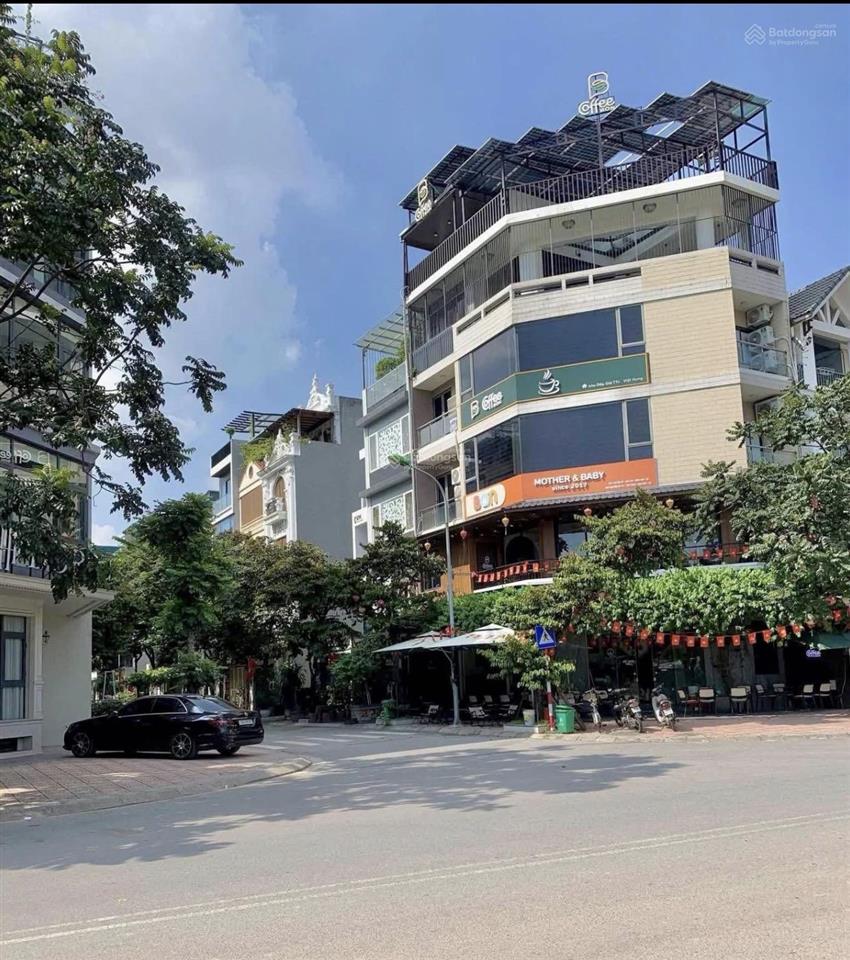 Chính chủ cần tiền bán gấp mảnh đất 78m2, mt 5m phố việt hưng, gần trường, chợ, công viên.