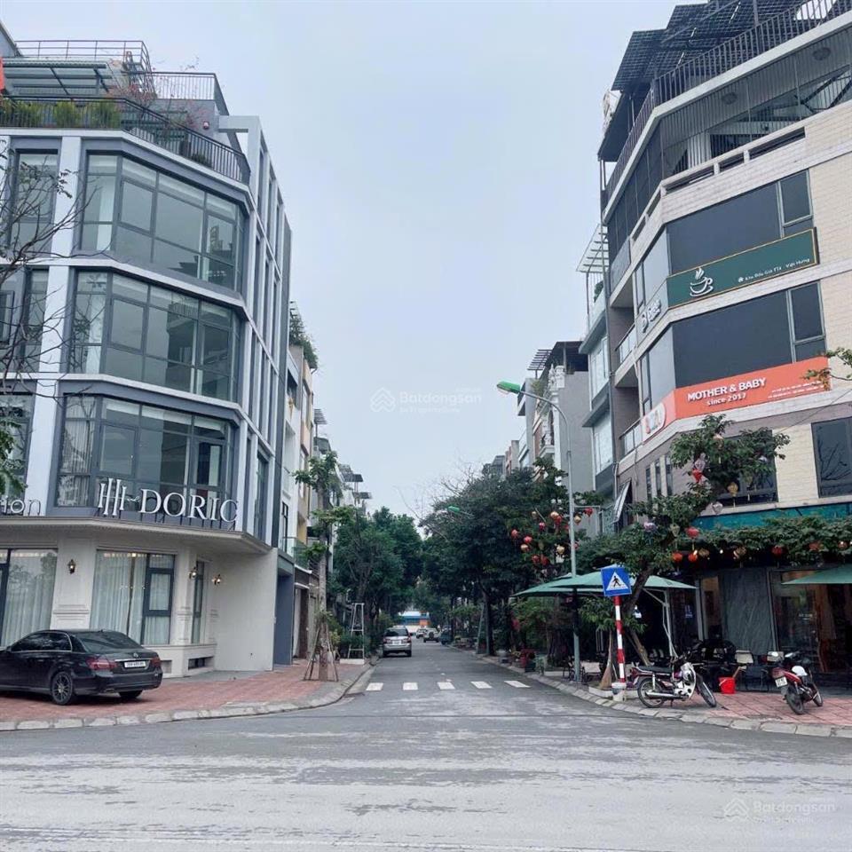 Chính chủ cần tiền bán gấp mảnh đất 78m2, mt 5m phố việt hưng, gần trường, chợ, công viên.