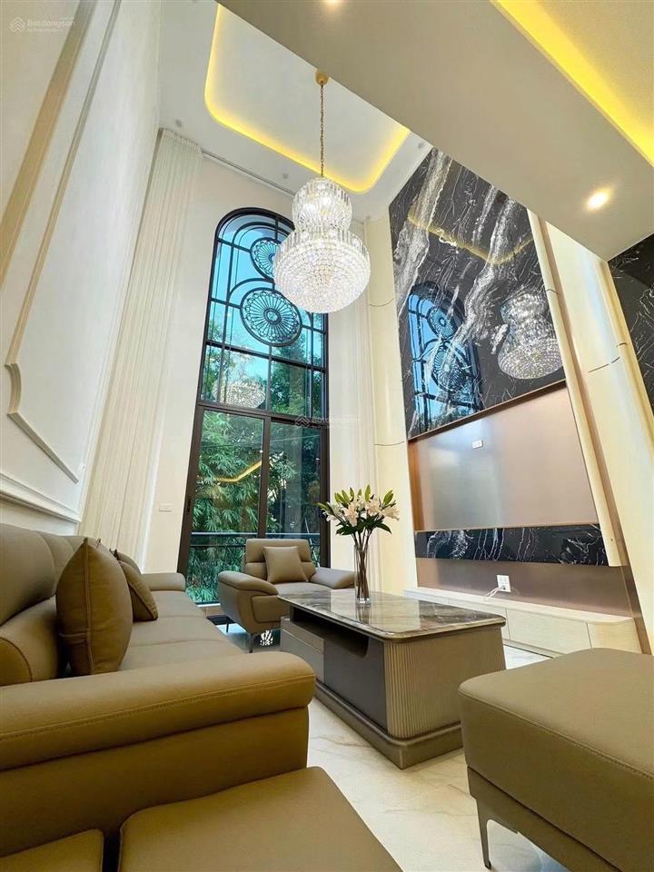 Cần bán gấp nhà việt hưng dt 58m2, 7 tầng thang máy, full nội thất, gần trường, công viên, vinhomes