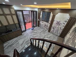 Cần bán gấp nhà 5 tầng, 45m2, gần ô tô, trường, công viên, chợ.