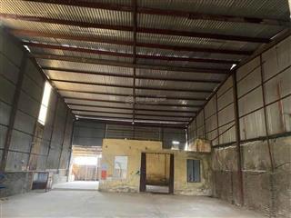 Cho thuê 385m2 kho xưởng gần kcn ngọc hồi, container đỗ, giá 25tr/th