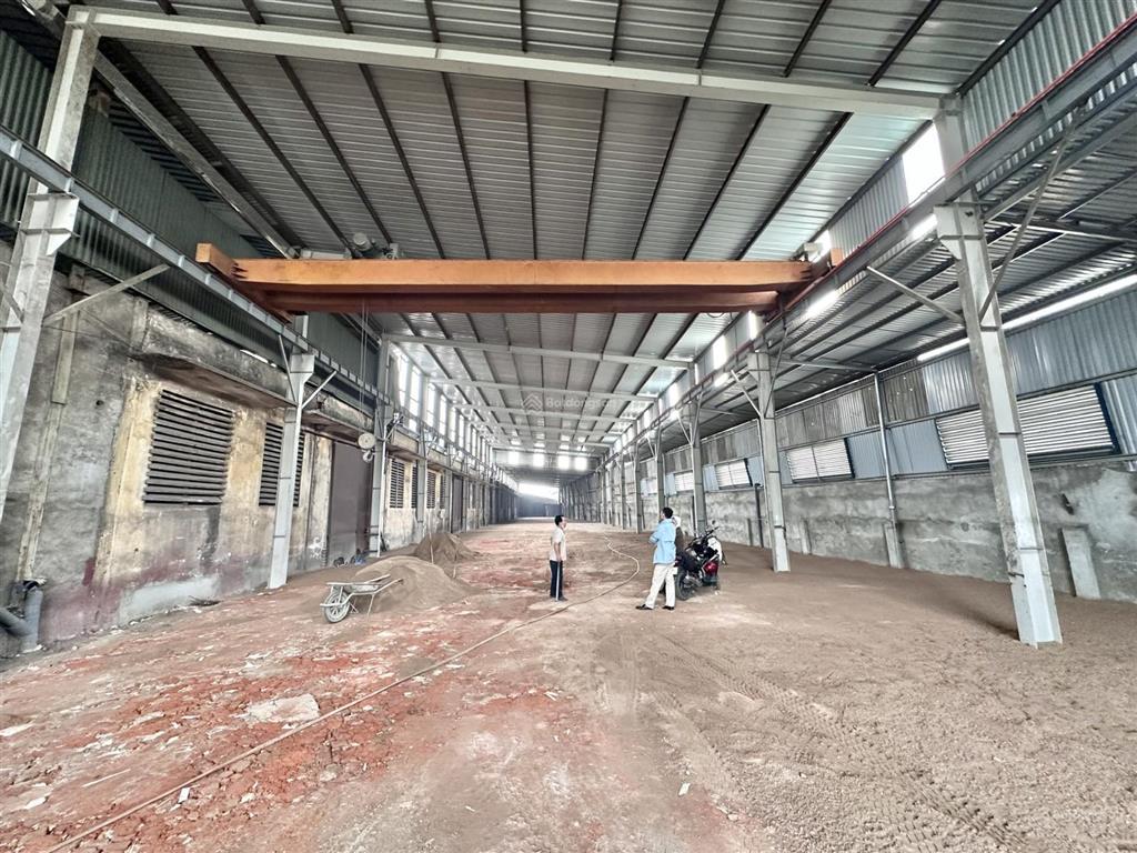 1350m2 kho xưởng cổ loa, đông anh cần cho thuê, sẵn cầu trục, giá 78tr/th