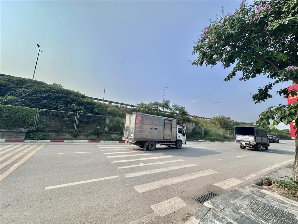 610m kho xưởng, mặt bằng đường đỗ mười, vành đai 3 cho thuê, xuất vat, giá 90tr/th