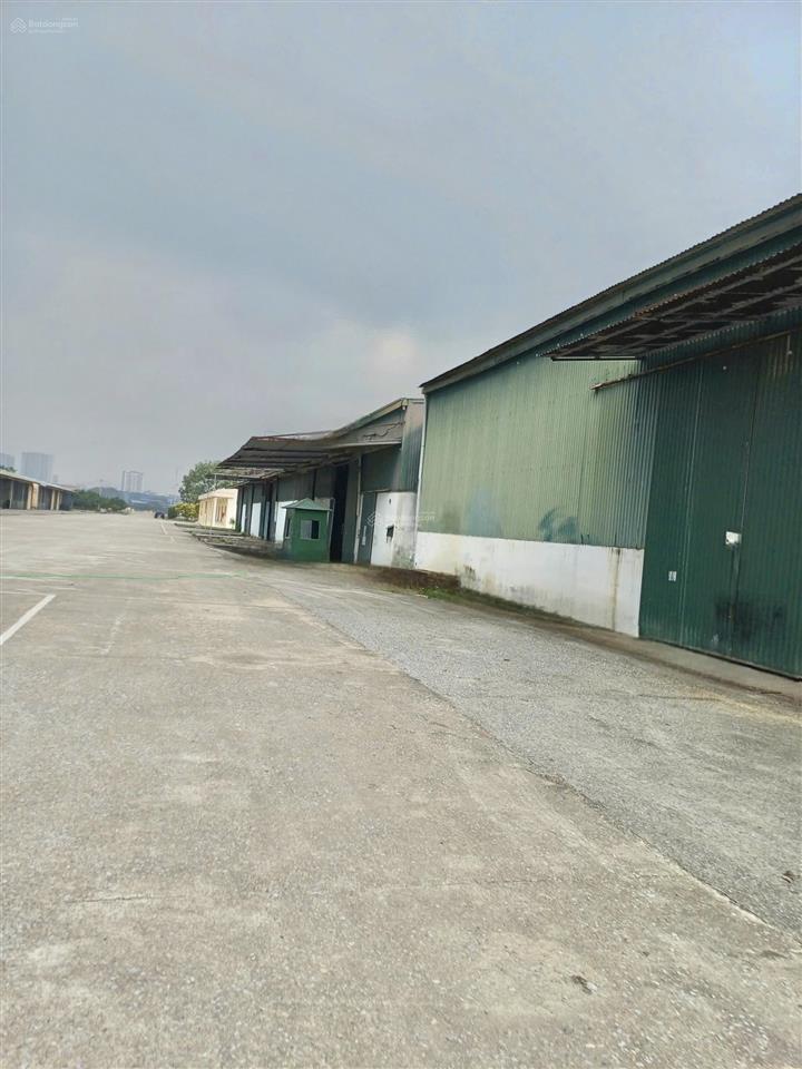 1050m2 kho xưởng khu vực cổ linh cần cho thuê, container ra vào, giá 145tr/th