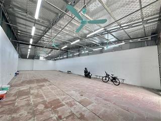 300m nhà xưởng khu vực âu cơ cần cho thuê, container đỗ, 35tr/th