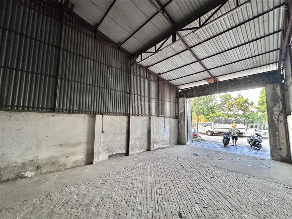 82m kho xưởng kết hợp mbkd mặt đường hưng thịnh, yên sở cần cho thuê, container đỗ cửa, giá 12tr/th