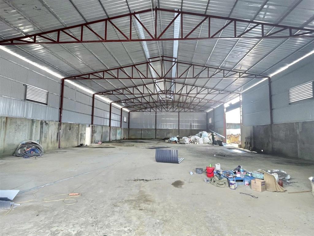 800m2 kho xưởng khu vực mai lâm cần cho thuê, container đỗ, giá 70 nghìn/m2/th