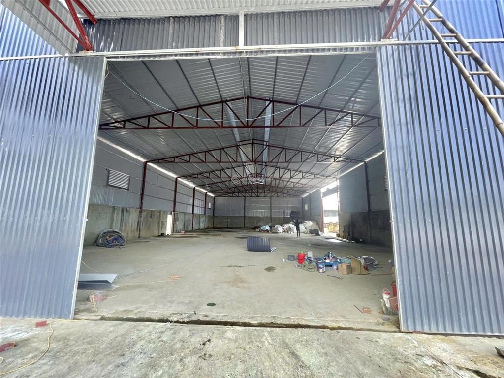 800m2 kho xưởng khu vực mai lâm cần cho thuê, container đỗ, giá 70 nghìn/m2/th