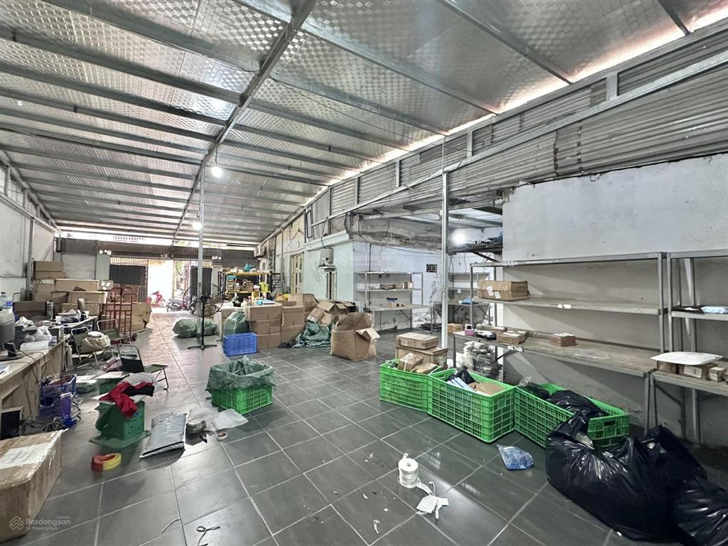 255m kho xưởng giáp đường lê trọng tấn cần cho thuê, giá 21tr/th