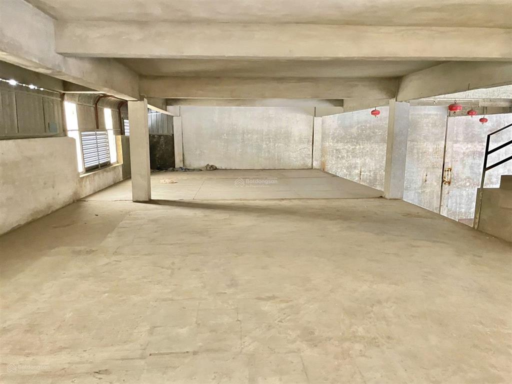 505m2 nhà xưởng khu vực thượng thanh cần cho thuê, container vào, giá 100k/m2/th