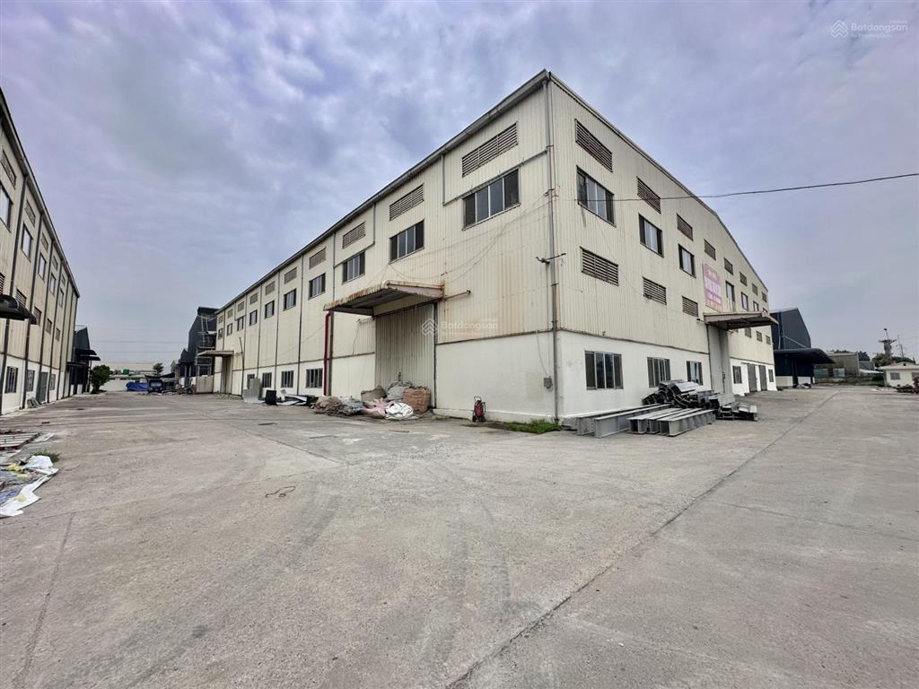5000m2 kho xưởng gần cục cảng hàng không nội bài cho thuê, có chia nhỏ, xuất vat, giá 90k/m2