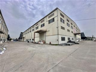 5000m2 kho xưởng gần cục cảng hàng không nội bài cho thuê, có chia nhỏ, xuất vat, giá 90k/m2