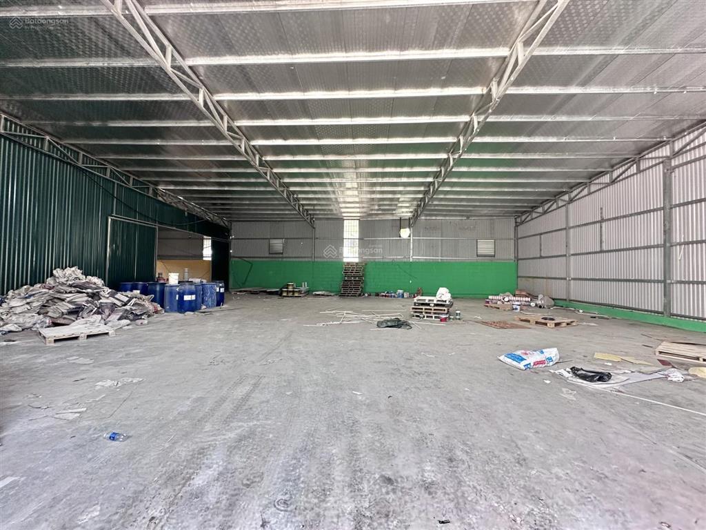 310m² kho xưởng khu vực giáp chợ thạch bàn cho thuê, giá 100k/m²