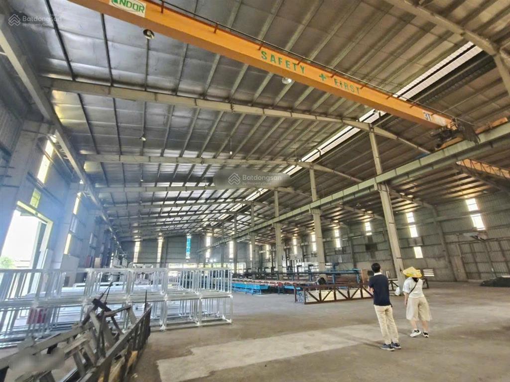 Cho thuê kho xưởng ccn quất động, dtsd 5100m2, sẵn cầu trục, giá 370tr/th