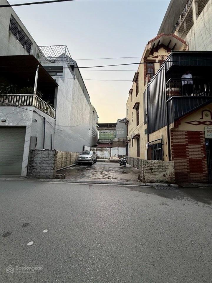 Cần bán gấp 130m đất phố sài đồng, phù hợp chia lô hoặc xây biệt thự sân vườn