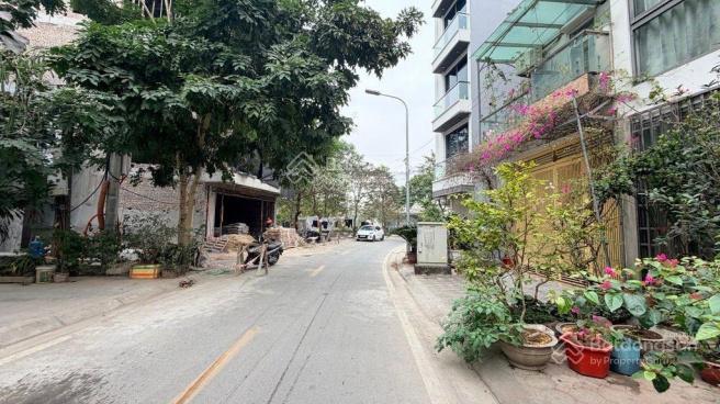 Bán gấp siêu phẩm 181m phường việt hưng, ô tô tránh, phù hợp đầu tư phân lô hoặc xây biệt thự