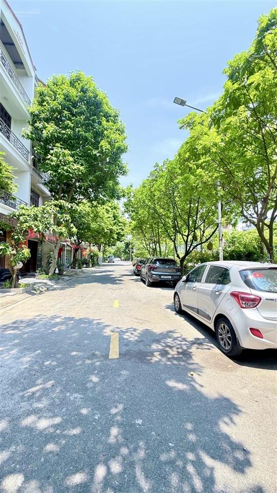 Giảm sốc 3 tỷ. tđc giang biên 100m2, 7 tầng xây thô, ô tô tránh, kinh doanh chỉ 24 tỷ