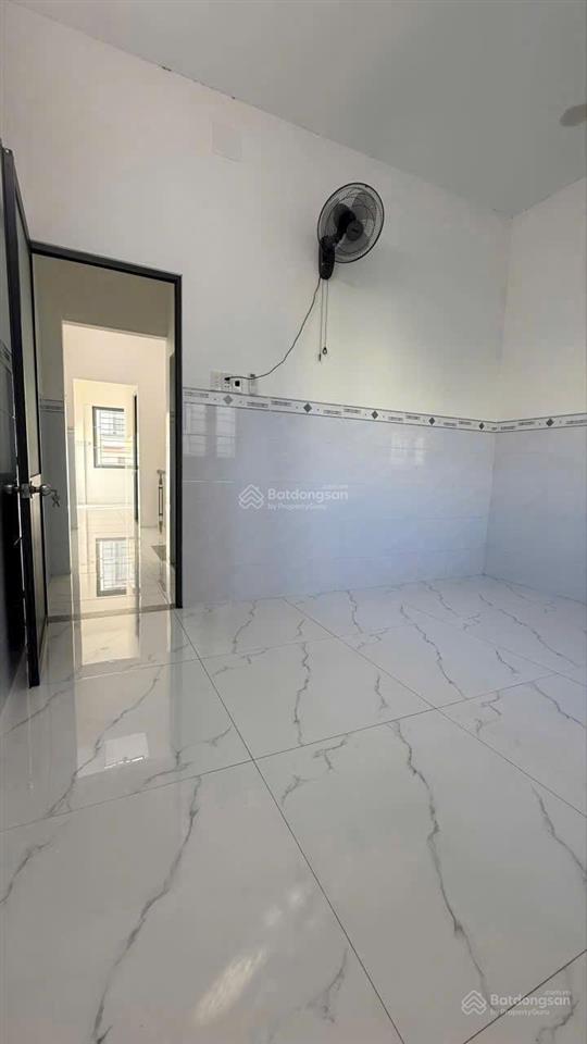 Nhà 2 tầng cuối hương lộ 2, hẻm xe tải, dt 52 m2, 4pn, 3wc, giá 5.3 tỷ