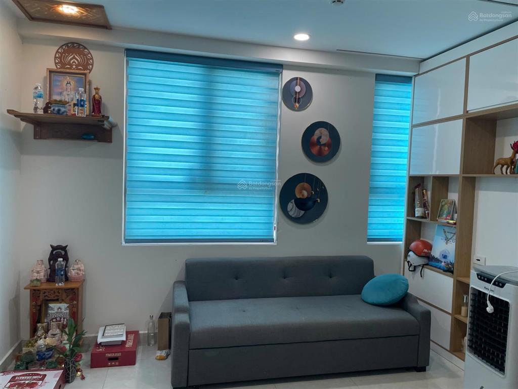 Bán saigon intela 55m2  2 phòng ngủ, 2wc giá 2tỷ280 view q1