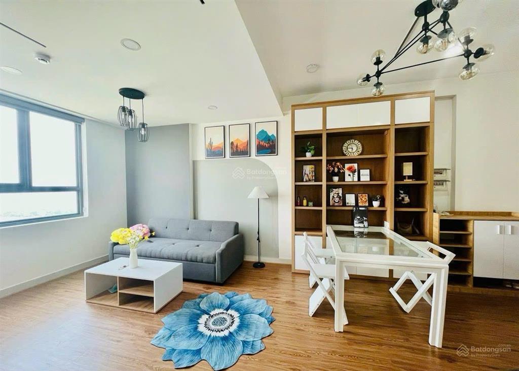 Bán saigon intela 78m2, 2 phòng ngủ +, 2wc giá 3tỷ150 tl full nội thất