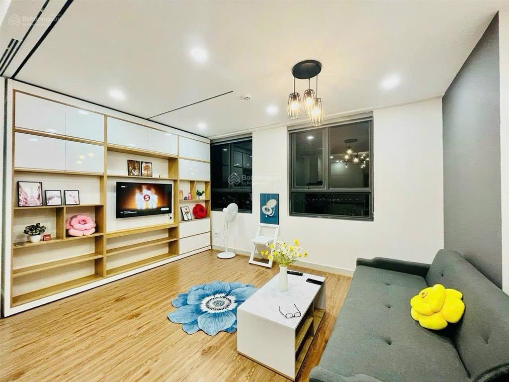 Bán saigon intela 78m2, 2 phòng ngủ +, 2wc giá 3tỷ150 tl full nội thất