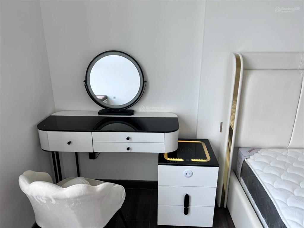 Cho thuê cc parkview 152 điện biên phủ giá 20 triệu , 2 phòng ngủ , 2wc , 77m2 full nội thất