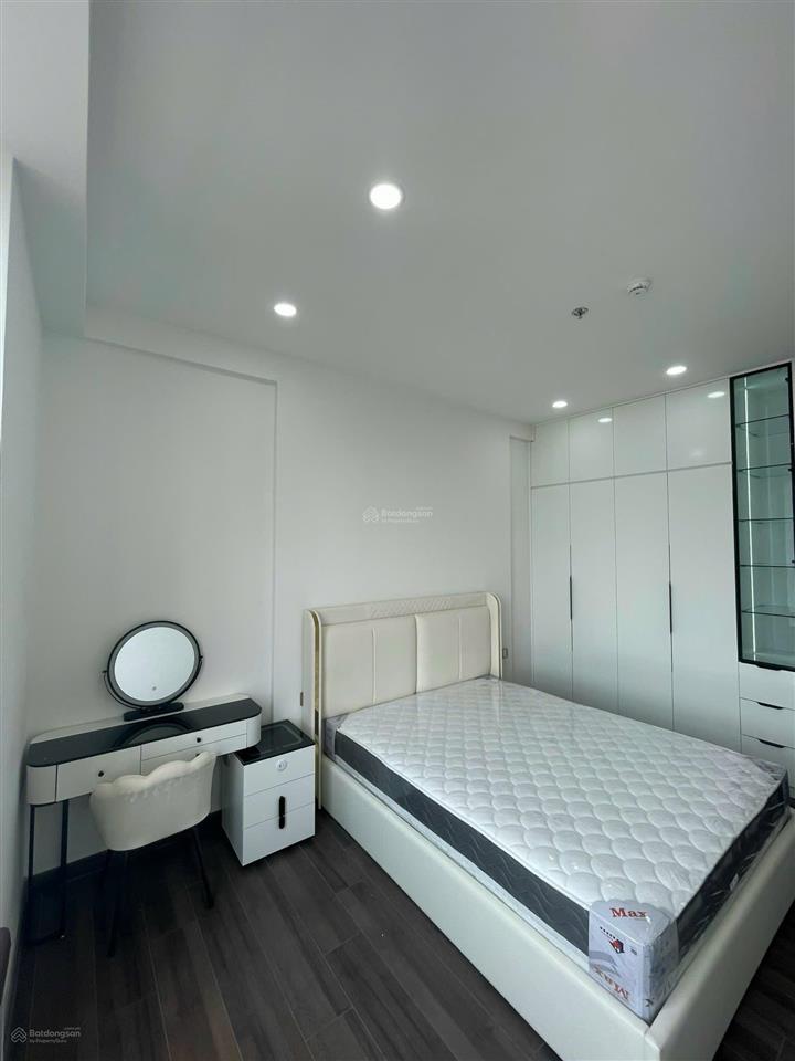 Cho thuê cc parkview 152 điện biên phủ giá 20 triệu , 2 phòng ngủ , 2wc , 77m2 full nội thất