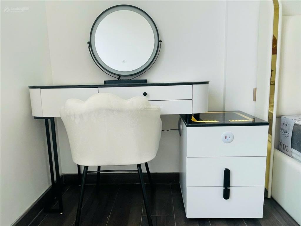 Cho thuê cc parkview 152 điện biên phủ giá 20 triệu , 2 phòng ngủ , 2wc , 77m2 full nội thất