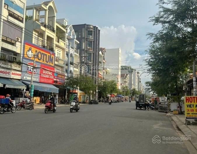 Bán building mt phạm văn bạch q. tân bình  dt 11 x 26m  1 hầm 7 tầng  hđt 230tr/th  giá 55 tỷ