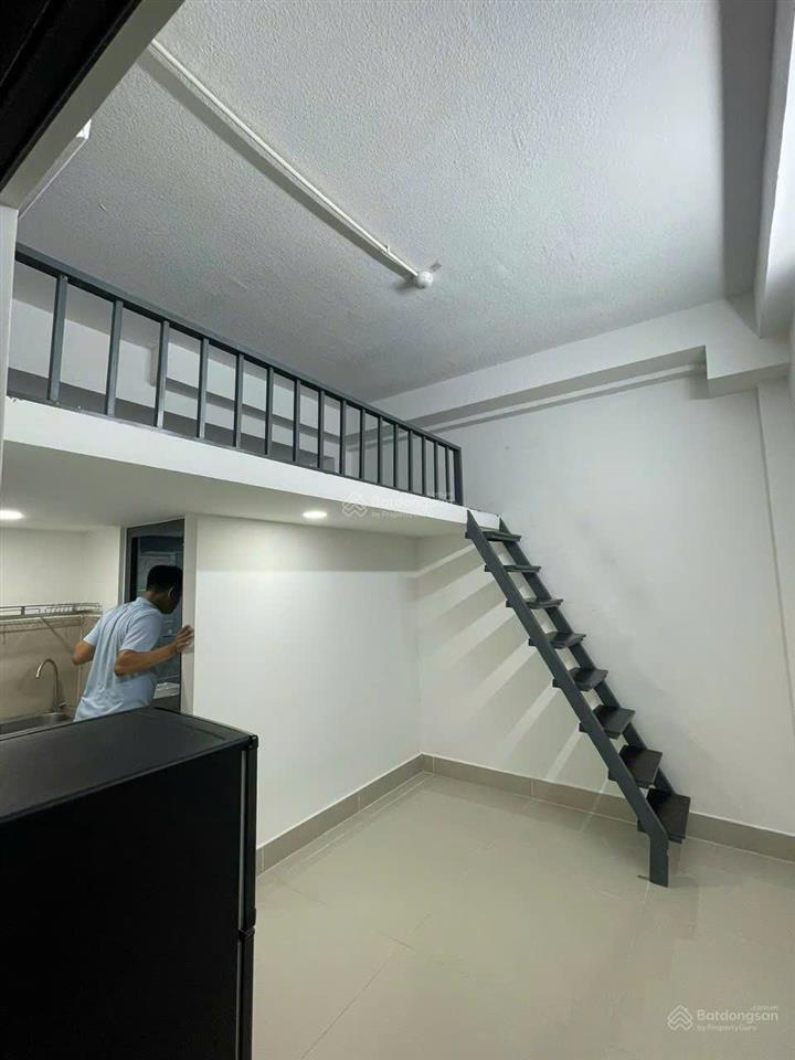 Bán tòa chdv  hđt 2,3 tỷ/năm  giá 29 tỷ  lê văn sỹ, quận 3  dt 8 x 20m  1 hầm 6 tầng