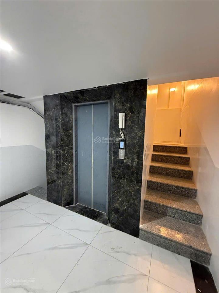 Bán tòa chdv  hđt 2,3 tỷ/năm  giá 29 tỷ  lê văn sỹ, quận 3  dt 8 x 20m  1 hầm 6 tầng