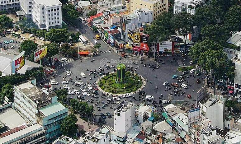 Bán tòa nhà mặt tiền ngay vòng xoay dân chủ  hà đô centrosa  7 tầng  hdt250tr/tháng  gía 42 tỷ