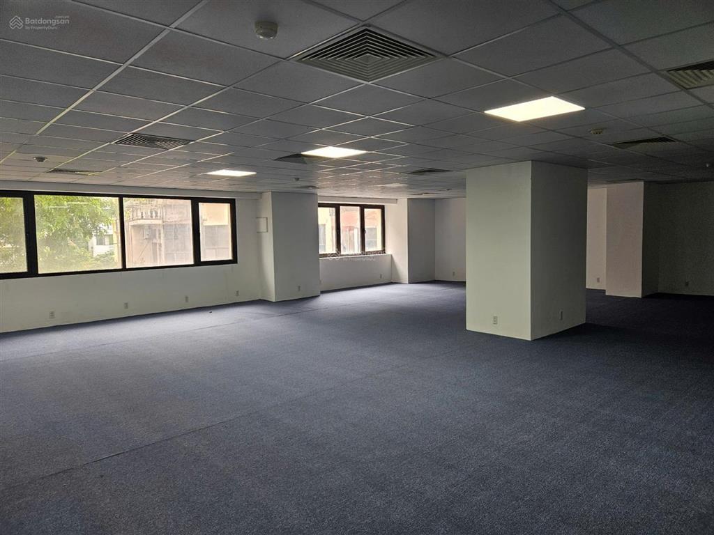 Cho thuê 80m2 văn phòng tại trúc bạch, tây hồ, 339.378 đ/tháng/m2 gồm thuế phí dịch vụ