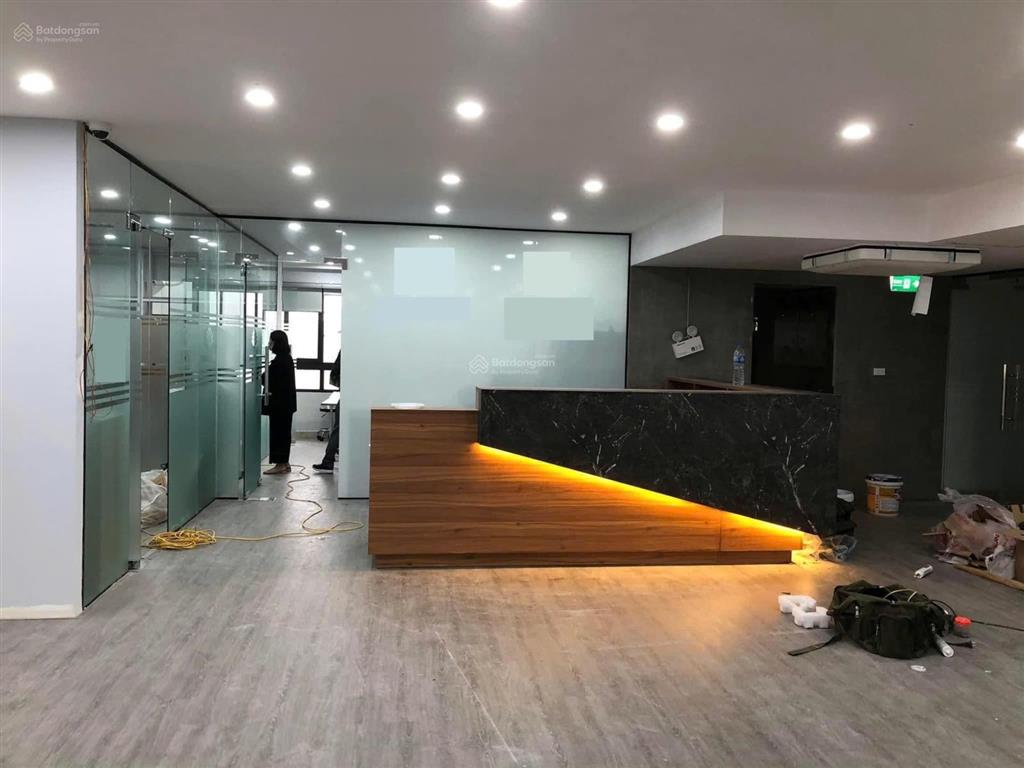 Cho thuê văn phòng phố liễu giai, full nội thất, 330 nghìn / m2, 500 m2, giá ưu đãi chính chủ
