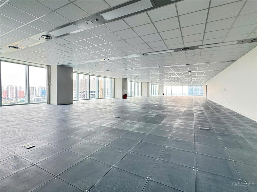 Cho thuê 1000m2 sàn tại phạm hùng sẵn trần sàn đẹp, trần cao, 3 hầm đỗ xe thoải mái, giá hợp lý