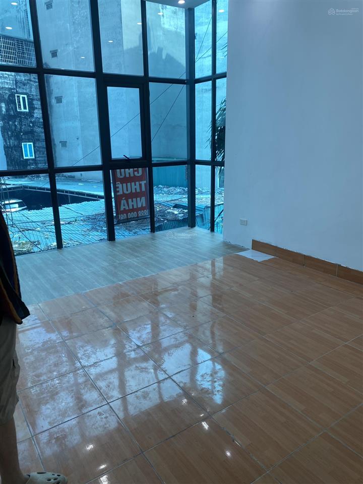 Cho thuê nhà 4 tầng 70m2, chia 2 phòng, 4wc tại phạm hùng, 25 triệu vnd