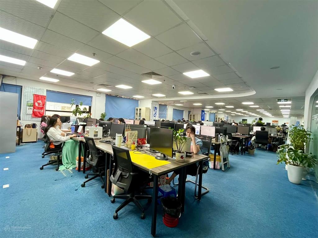 Cho thuê 300m2 văn phòng tại lê đức thọ full đồ tòa đẹp giá rẻ 50tr phù hợp vp