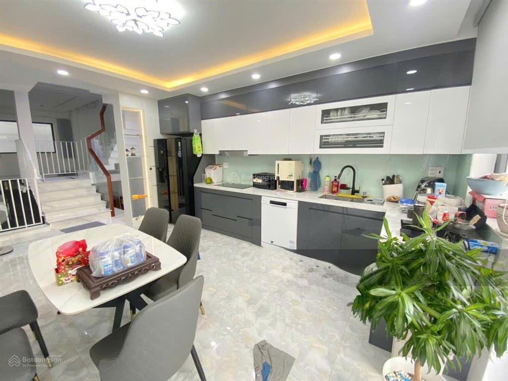 Bán nhà 5 tầng 1/ gò xoài hxh thông 4x15,6m giá 7.3 tỷ chính chủ