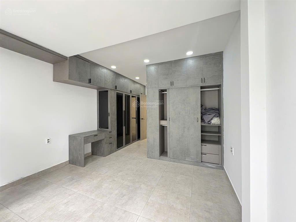 Bán nhà 2 lầu 1/ lê văn quới hẻm 8m thông sát mặt tiền 4x14m full, chính chủ