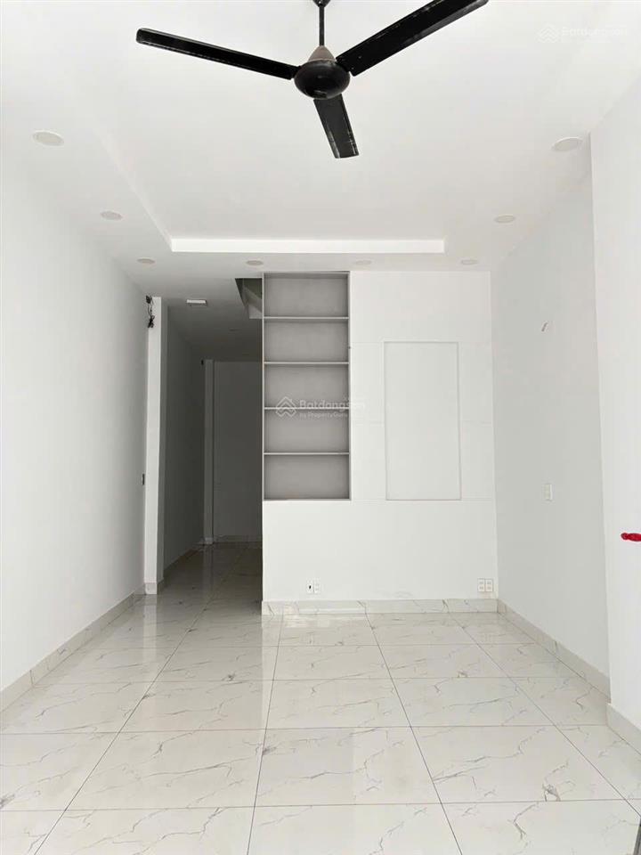 Bán nhà 2 lầu 1/ lê văn quới hẻm 8m thông sát mặt tiền 4x14m full, chính chủ