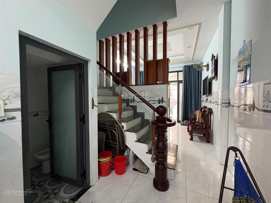Bán nhà chính chủ 4 tầng đường chiến lược ngay 703 hương lộ 2 dt 4x14m giá chỉ 5.7 tỷ