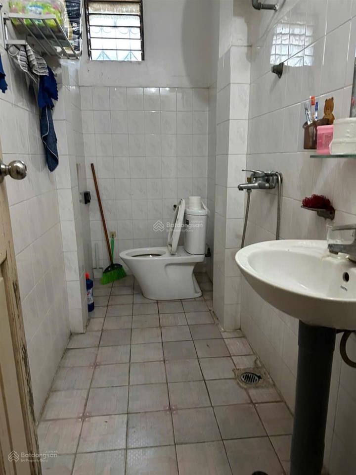 Nhà dân 4 tầng lô góc  oto tránh  văn quán hà đông