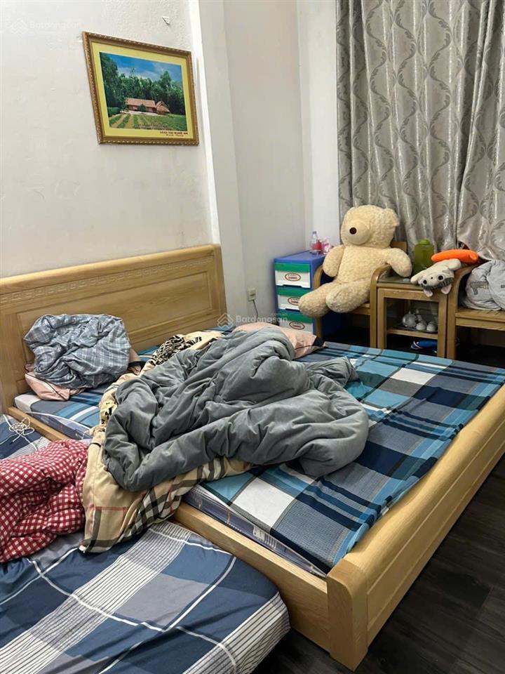 Nhà dân 4 tầng lô góc  oto tránh  văn quán hà đông